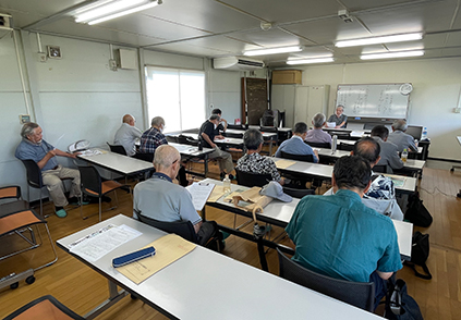 定例学習会・小森氏発表（7月・大分市BVNGO南蛮交流館研修棟）
